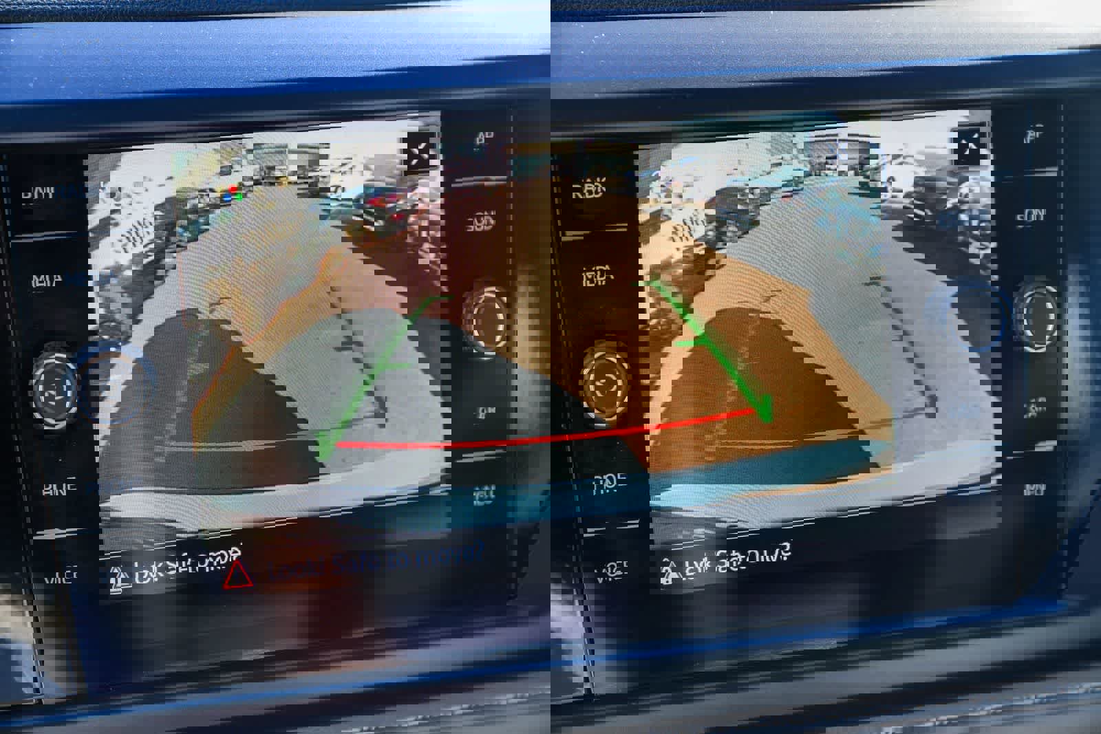 Used 2024 Volkswagen Taos SE image 22