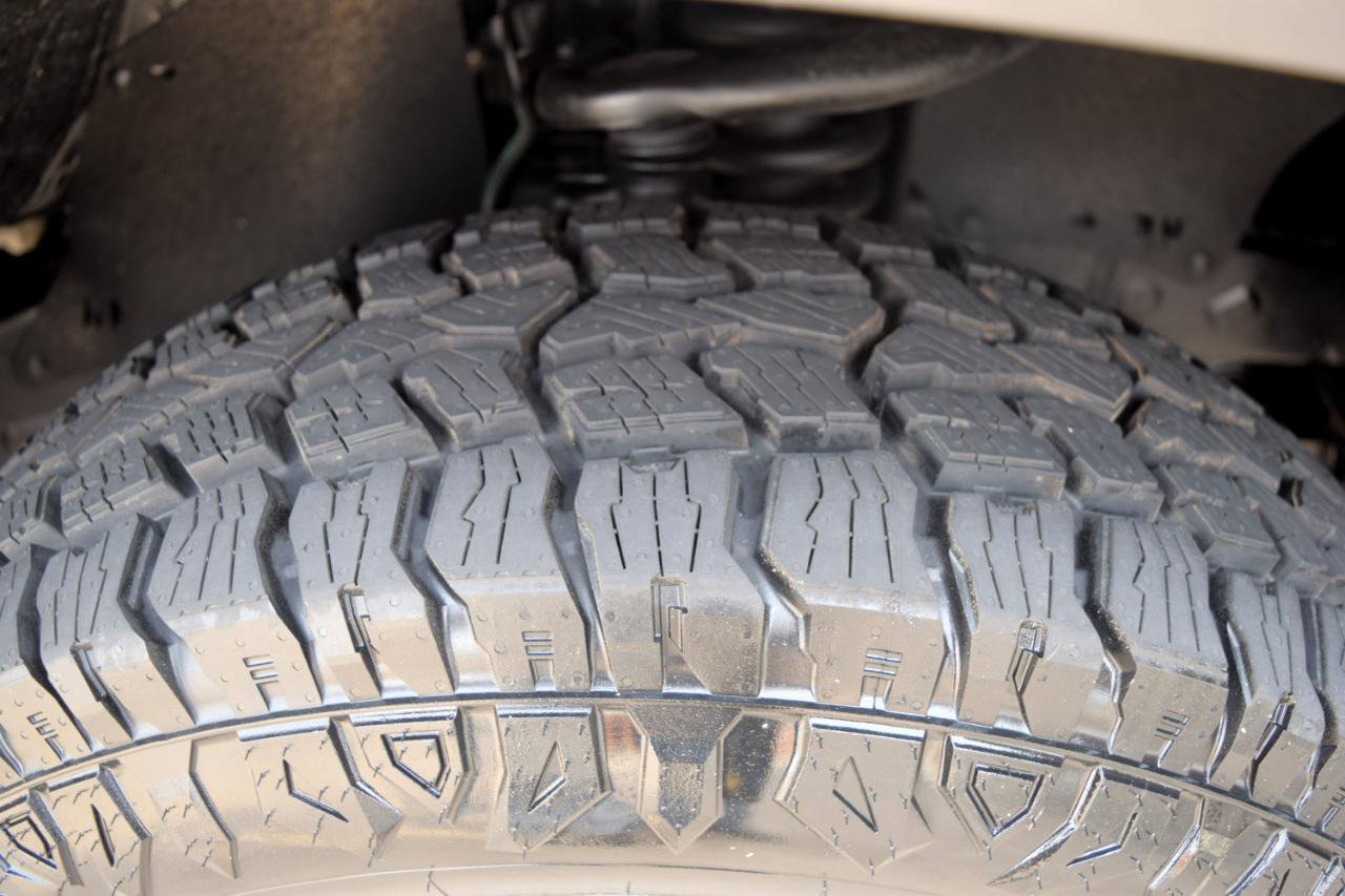 Used 2018 Toyota Tacoma SR5 AWD/4WD image 27