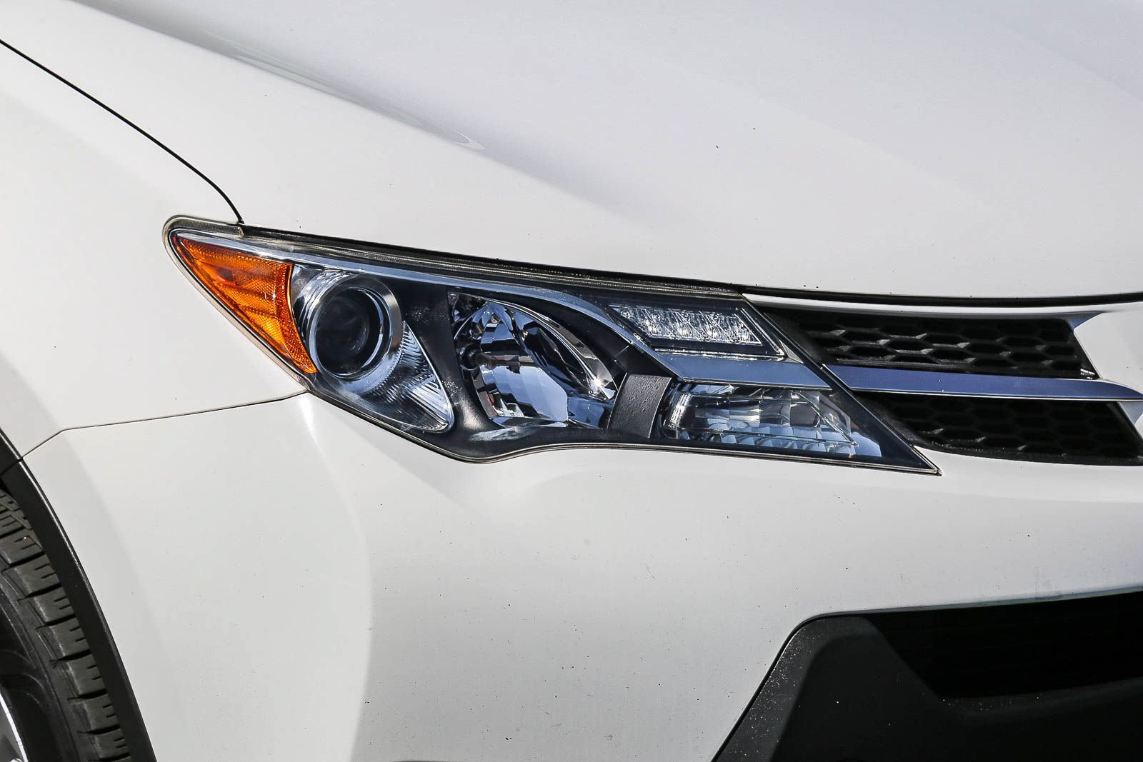 Used 2015 Toyota RAV4 XLE FWD image 12