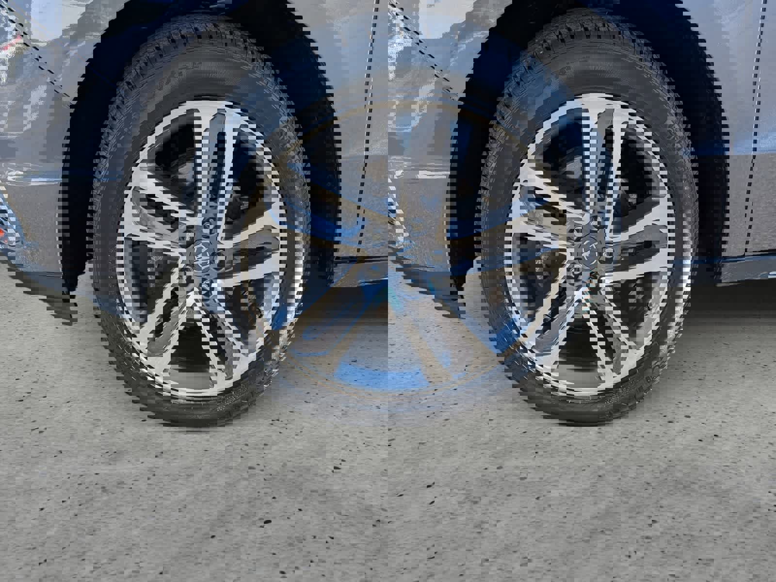 Used 2017 Acura MDX SH-AWD w/ Advance Package image 7