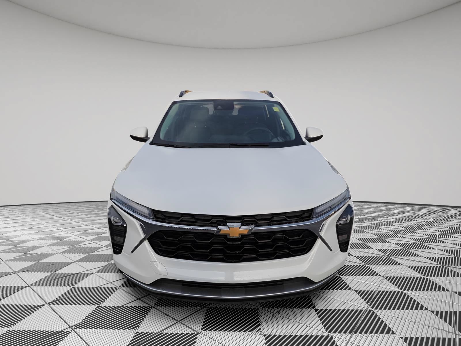 Certified 2024 Chevrolet Trax LT FWD image 3