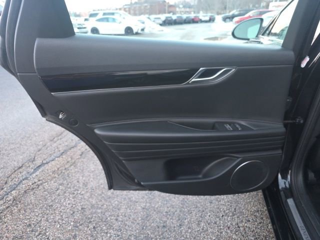 Used 2023 Genesis G80 2.5T image 17