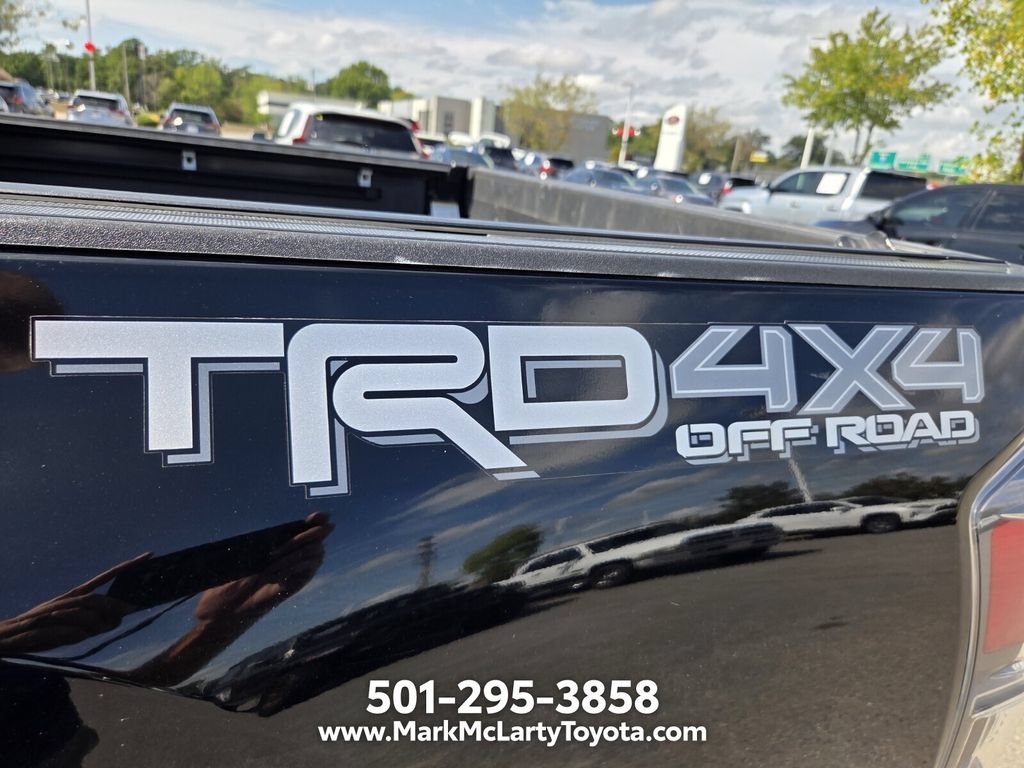 Used 2023 Toyota Tacoma TRD Off-Road w/ Technology Package AWD/4WD image 15