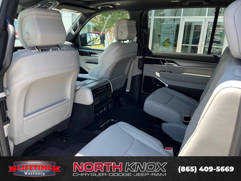 New 2026 Jeep Grand Wagoneer L Limited w/ Premium Group II AWD/4WD image 18
