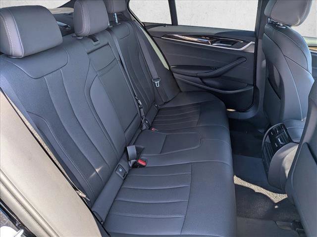 Used 2021 BMW 530e xDrive w/ Convenience Package image 21