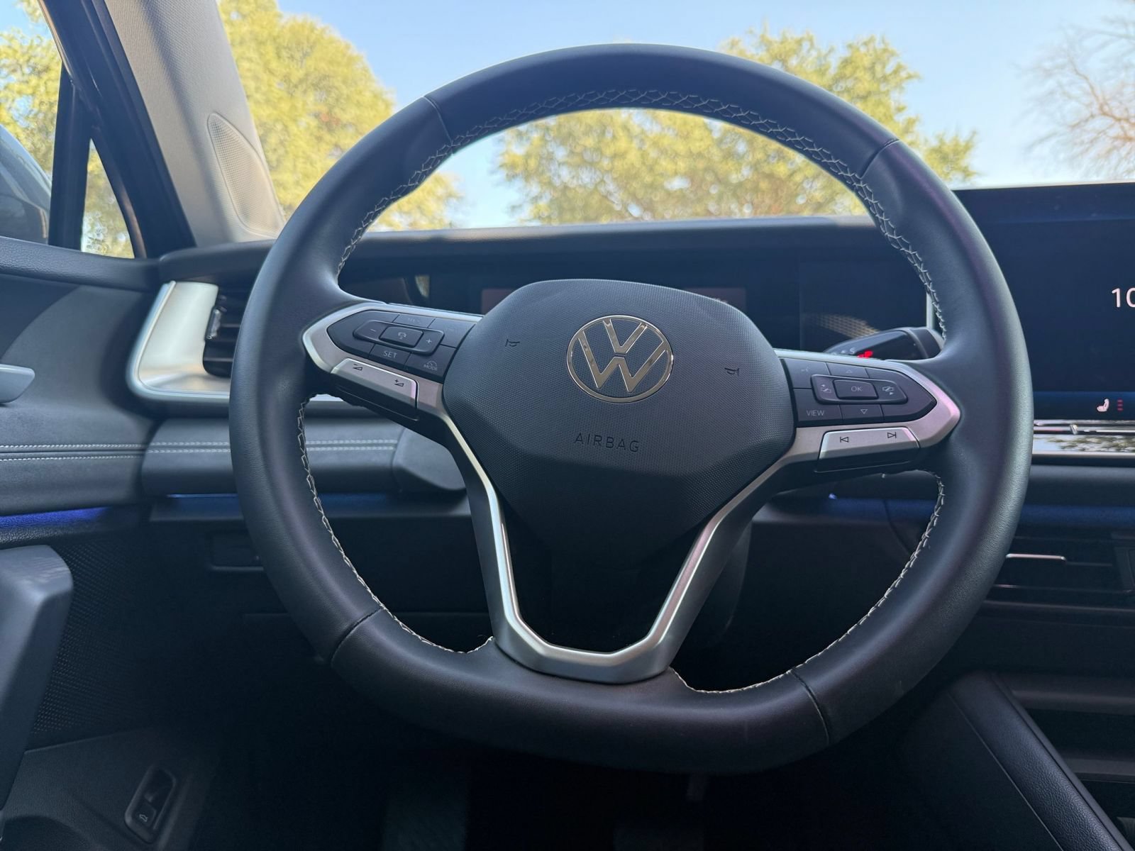 Used 2026 Volkswagen Tiguan SE AWD/4WD image 29