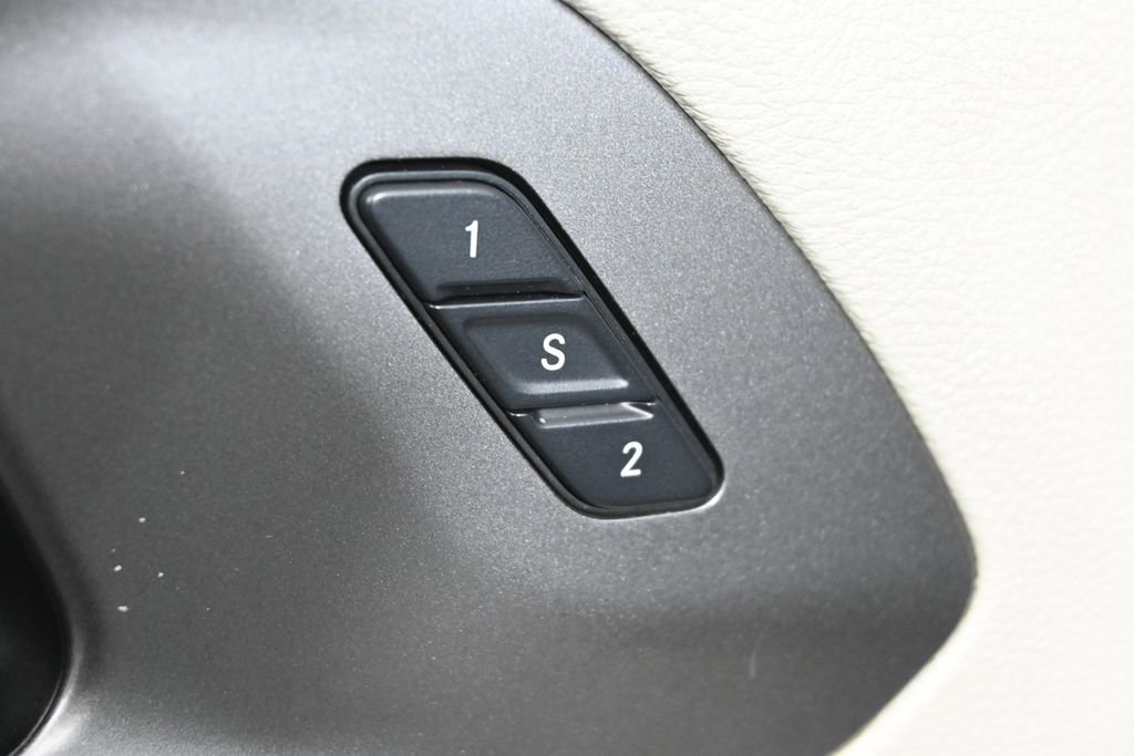 Used 2020 Chrysler Pacifica Touring-L image 22