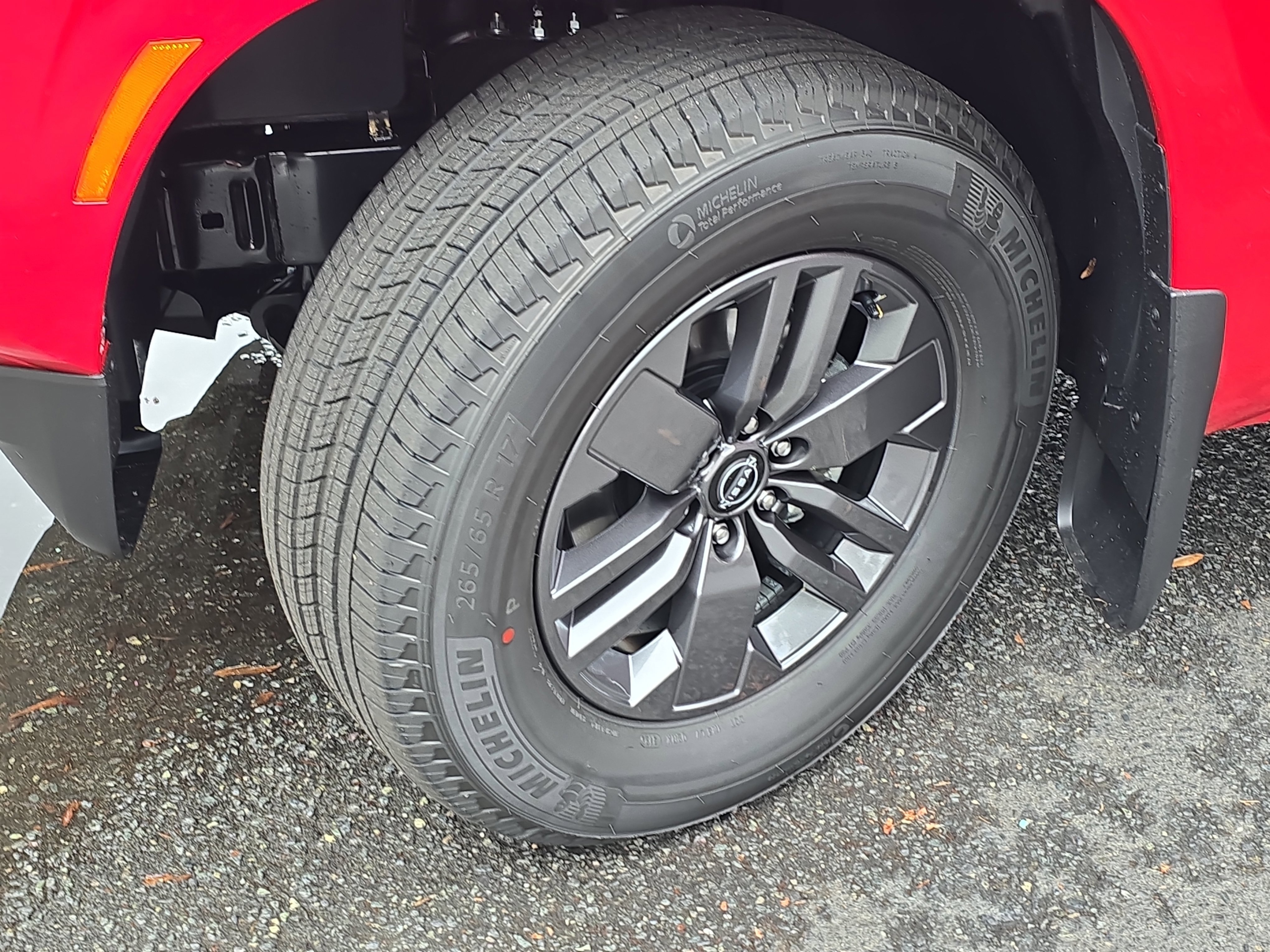 New 2026 Nissan Frontier SV image 29