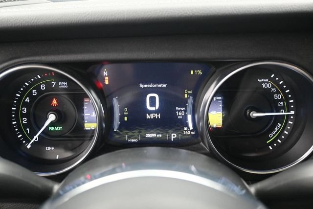 Used 2023 Jeep Wrangler Unlimited Sahara w/ Cold Weather Group AWD/4WD image 8