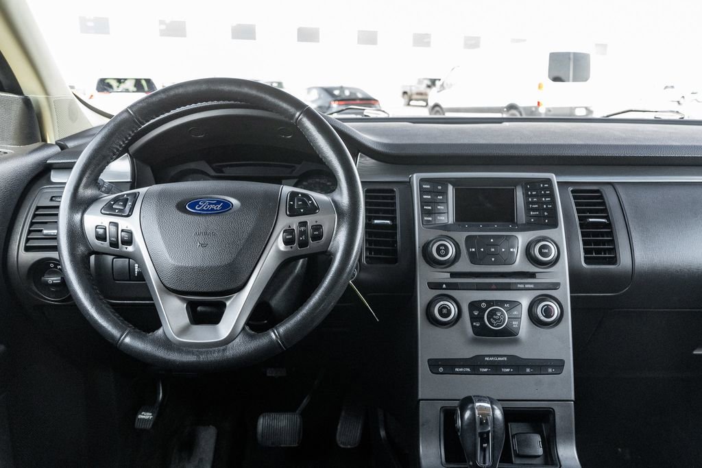 Used 2017 Ford Flex SE image 15