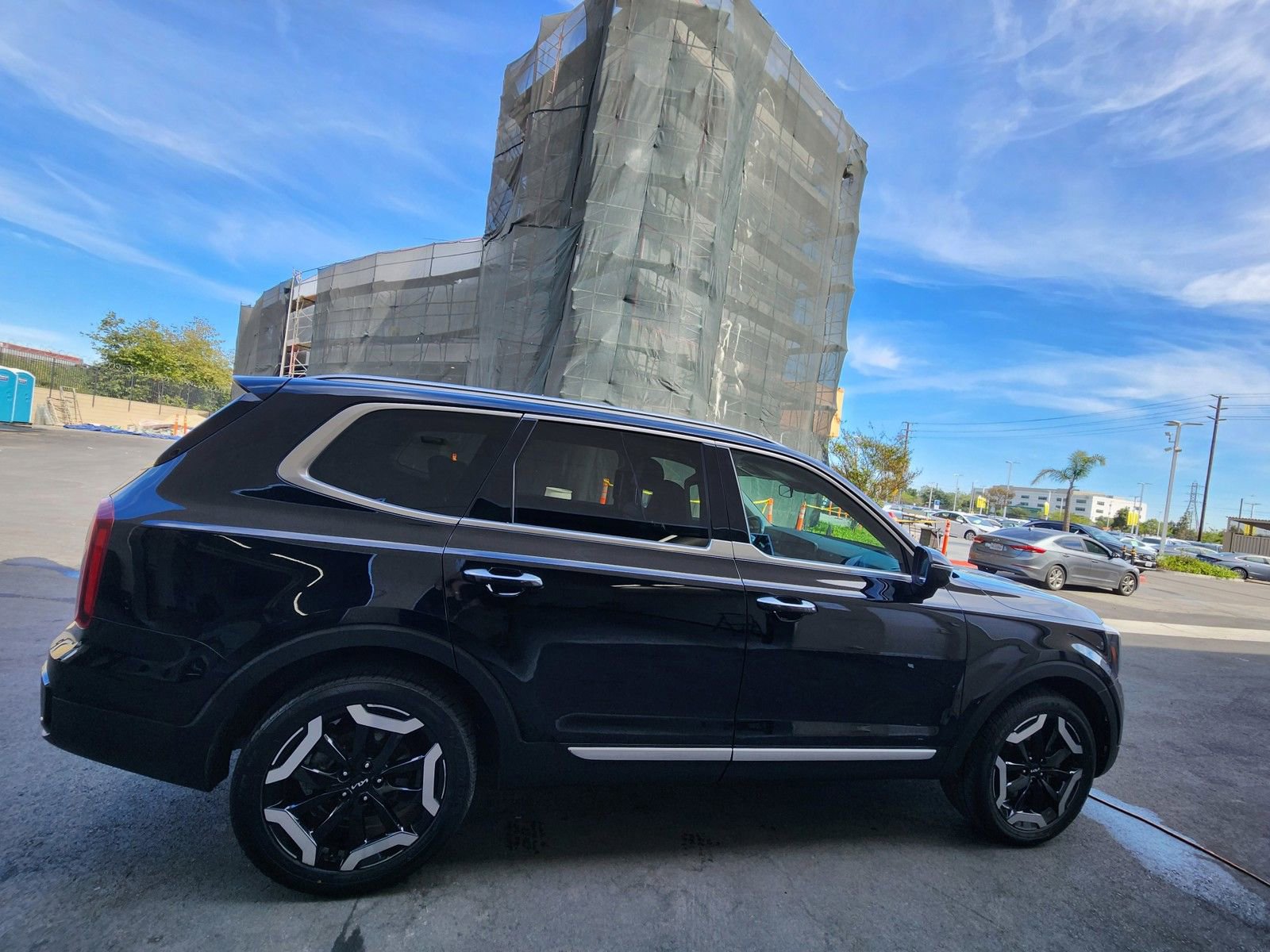 Used 2023 Kia Telluride S FWD image 32