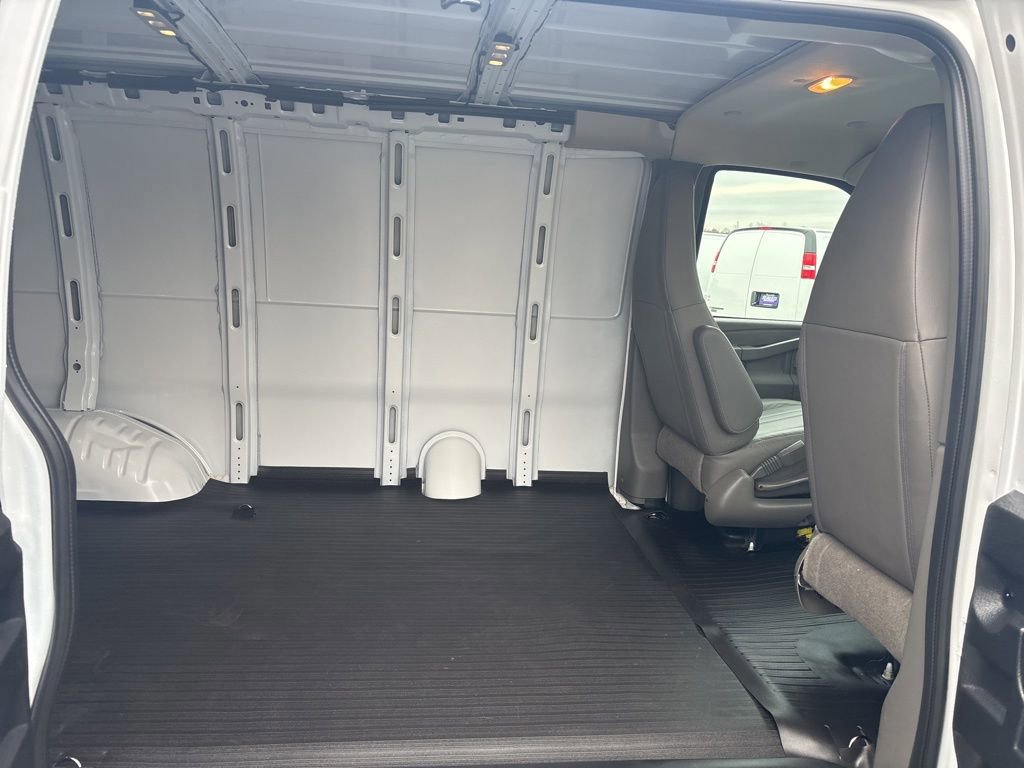 New 2025 Chevrolet Express 2500 w/ Driver Convenience Package image 38