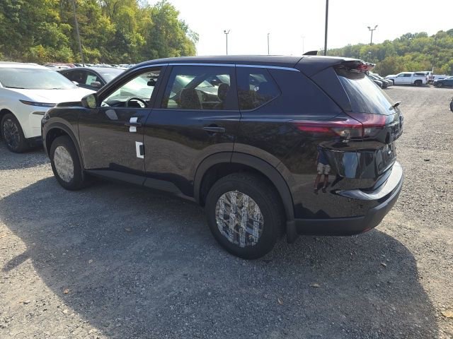 New 2026 Nissan Rogue S image 3