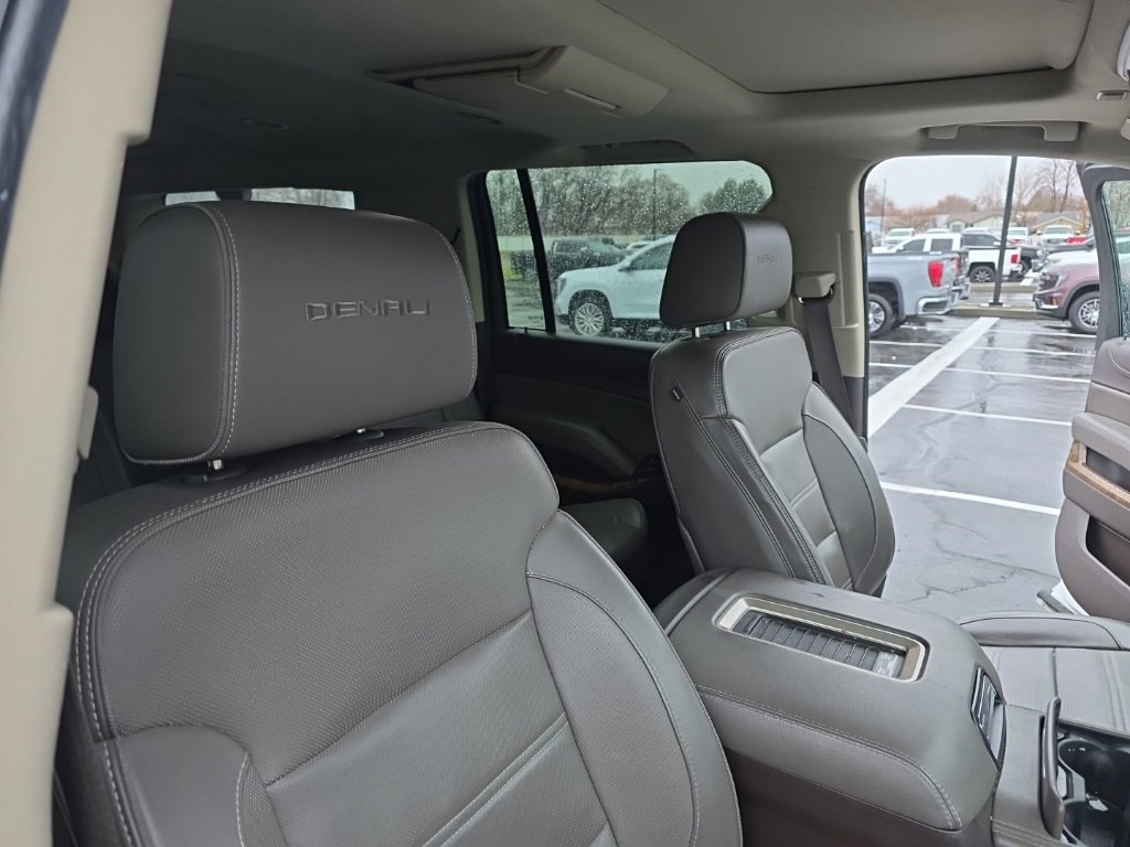 Used 2016 GMC Yukon XL Denali w/ Open Road Package image 16