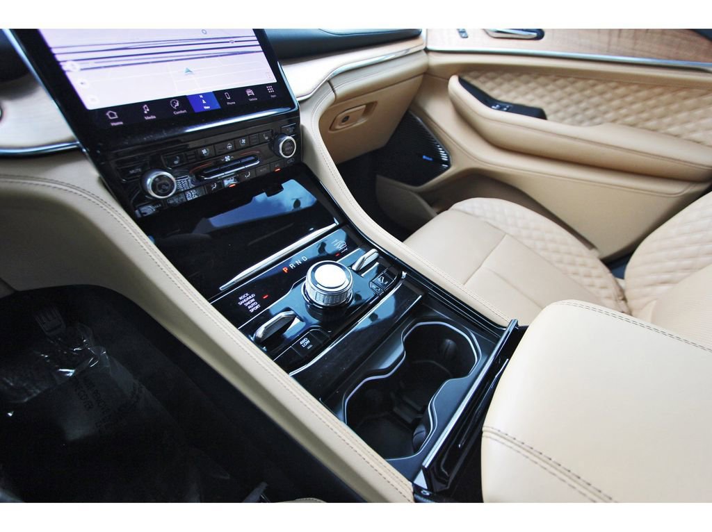 Used 2025 Jeep Grand Cherokee L Summit image 27