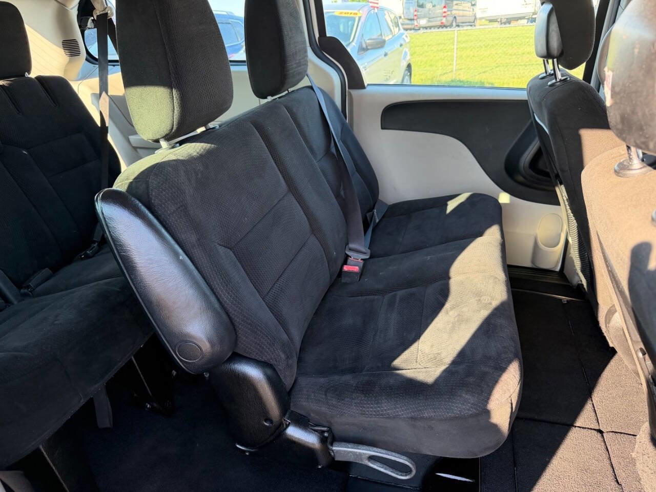 Used 2015 Dodge Grand Caravan American Value Package image 20