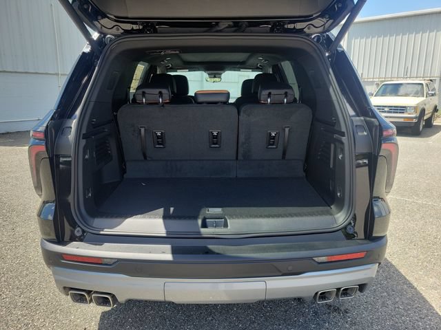 New 2027 Chevrolet Traverse Z71 w/ Driver Confidence Package AWD/4WD image 11