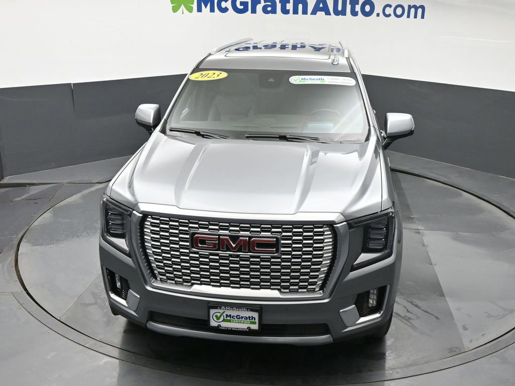 Used 2023 GMC Yukon XL Denali w/ Advanced Technology Package AWD/4WD image 31