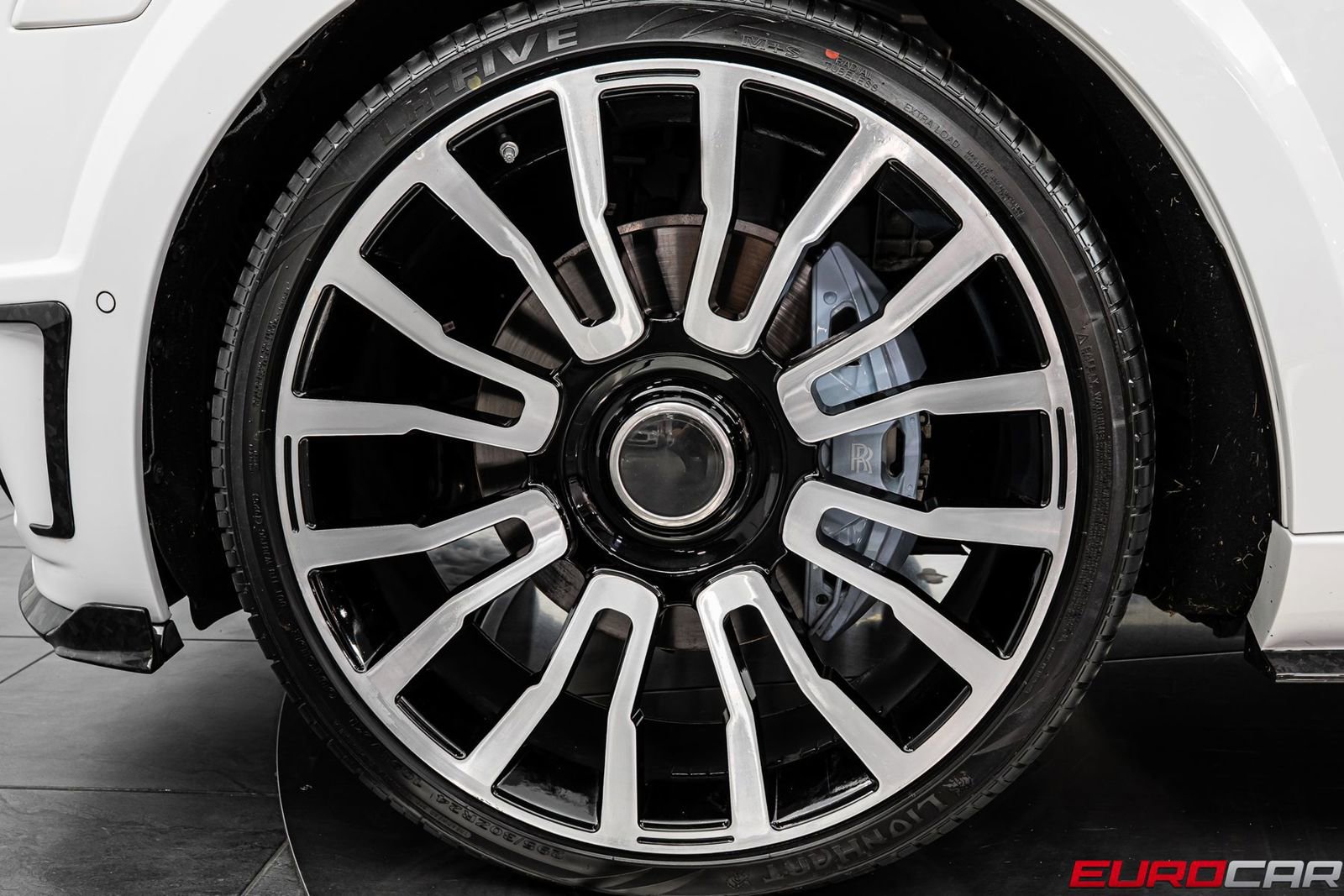 Used 2023 Rolls-Royce Cullinan image 27