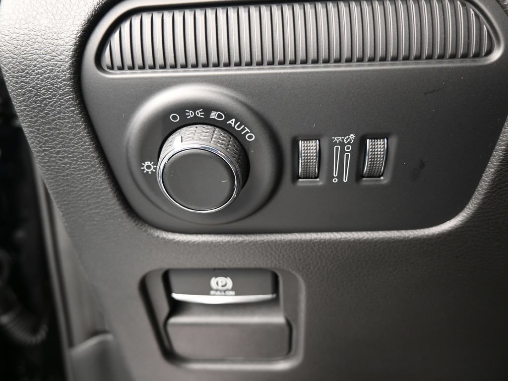 New 2026 Jeep Grand Wagoneer L Summit AWD/4WD image 31