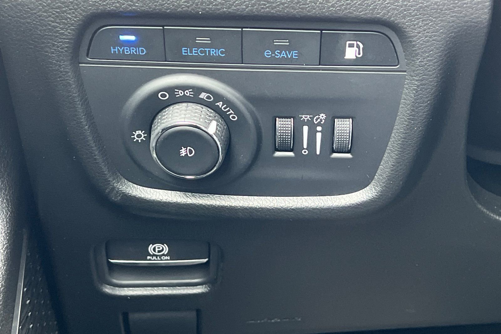 Used 2025 Jeep Grand Cherokee Limited 4xe image 38