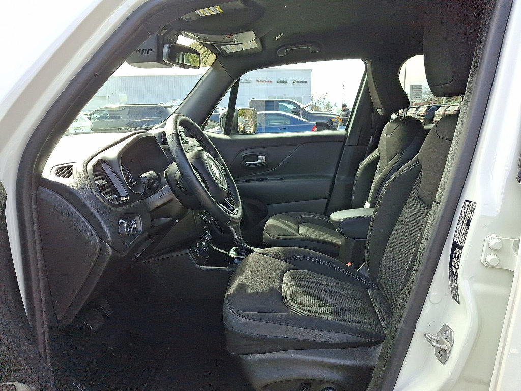 Certified 2022 Jeep Renegade Altitude w/ Convenience Group image 11