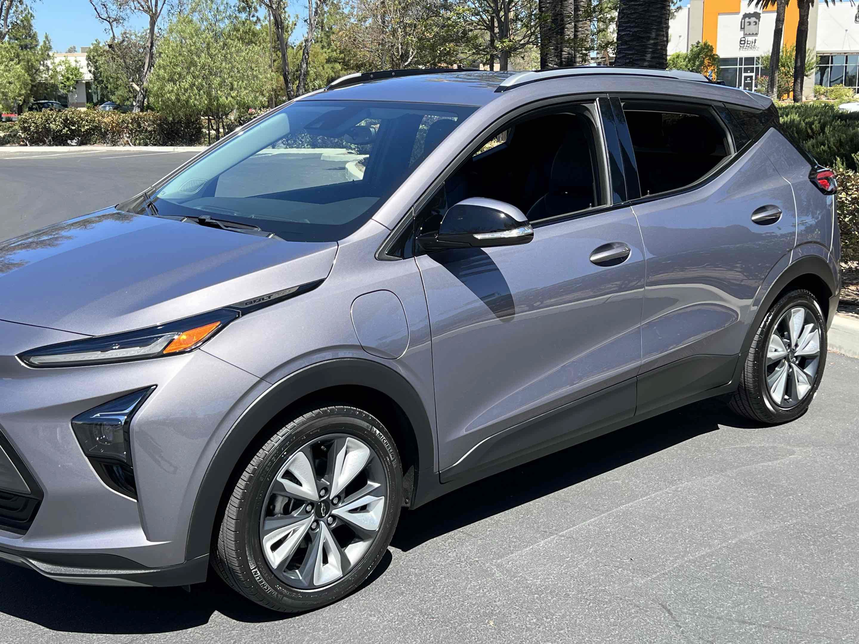 Used 2022 Chevrolet Bolt EUV LT w/ Convenience Package FWD image 52