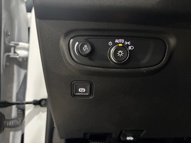 Used 2024 GMC Terrain SLE w/ Driver Convenience Package AWD/4WD image 17