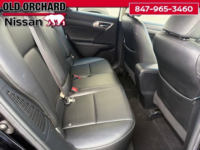 Used 2015 Lexus CT 200h w/ Seat Comfort Package FWD image 11