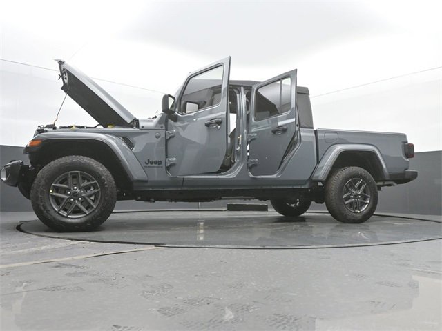 New 2025 Jeep Gladiator Sport image 59