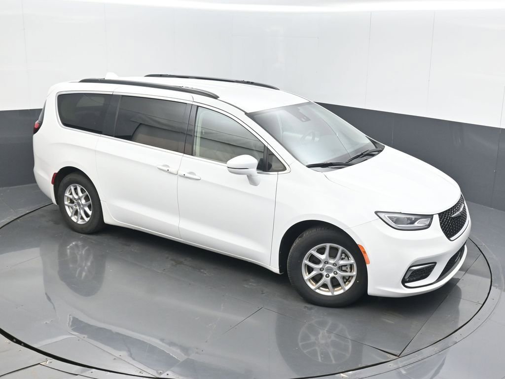 Used 2022 Chrysler Pacifica Touring-L image 33