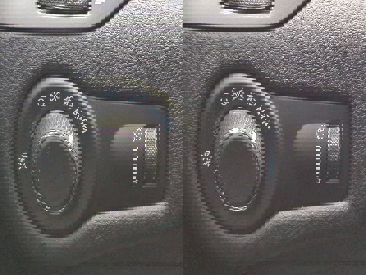 Used 2020 Jeep Cherokee Latitude image 18