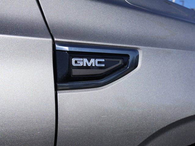 Used 2021 GMC Yukon AT4 w/ Technology Package image 9
