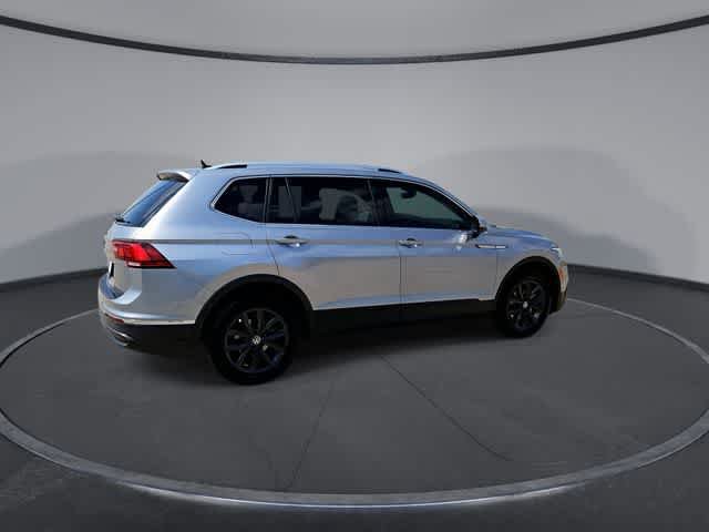 Used 2024 Volkswagen Tiguan SE FWD image 8