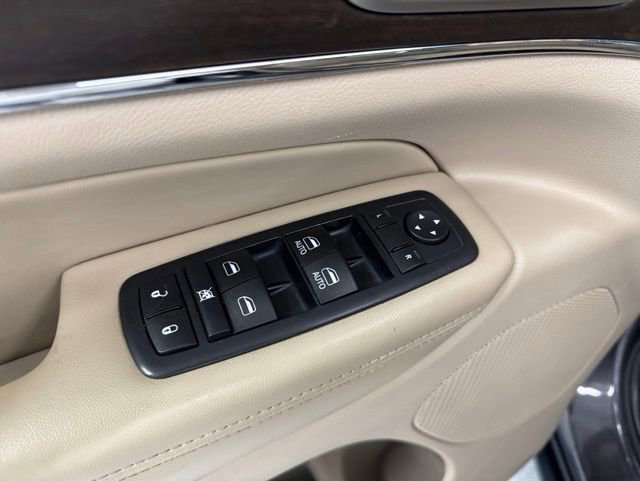 Used 2017 Jeep Grand Cherokee Limited AWD/4WD image 19