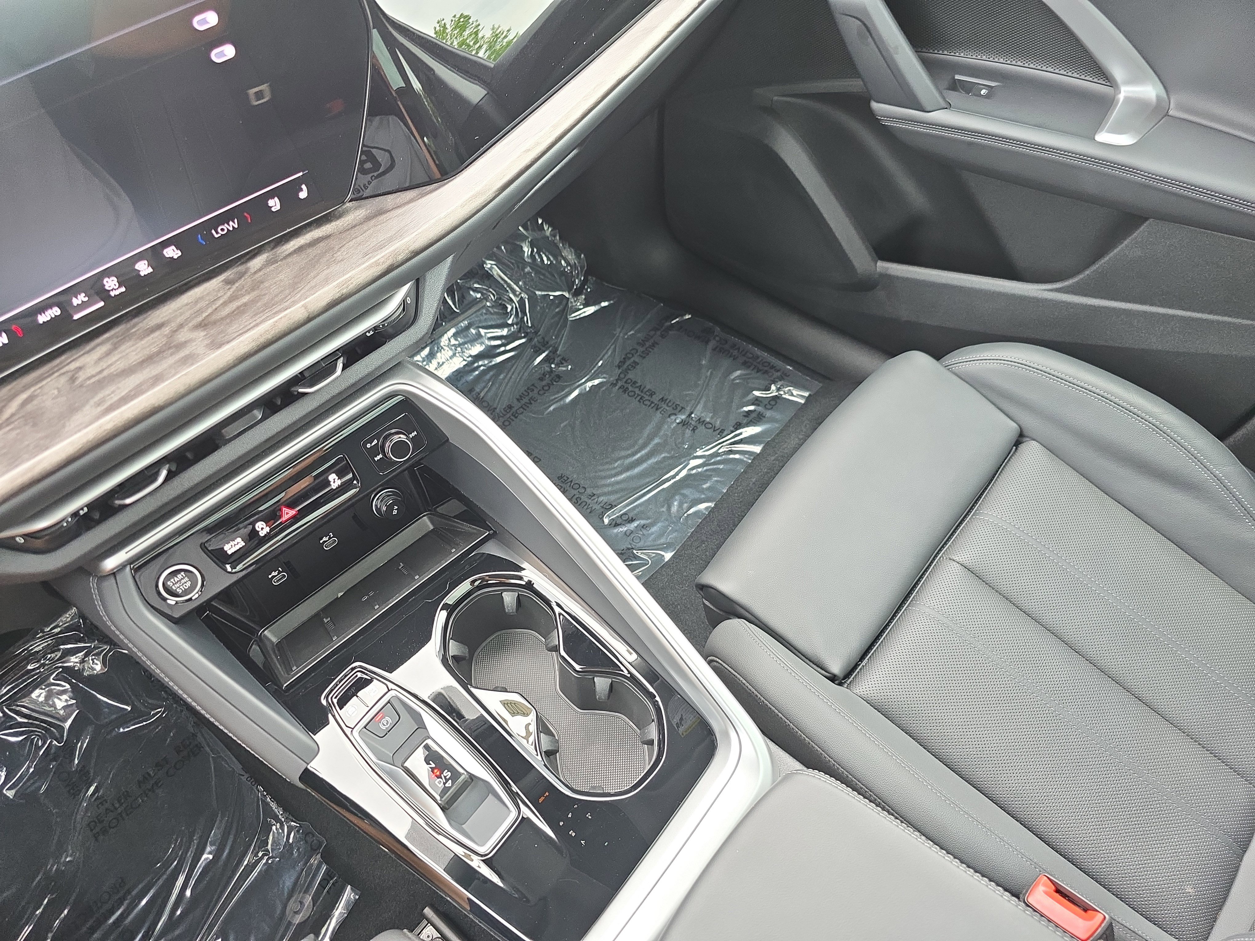 Used 2025 Audi Q5 Premium Plus w/ Premium Plus AWD/4WD image 23