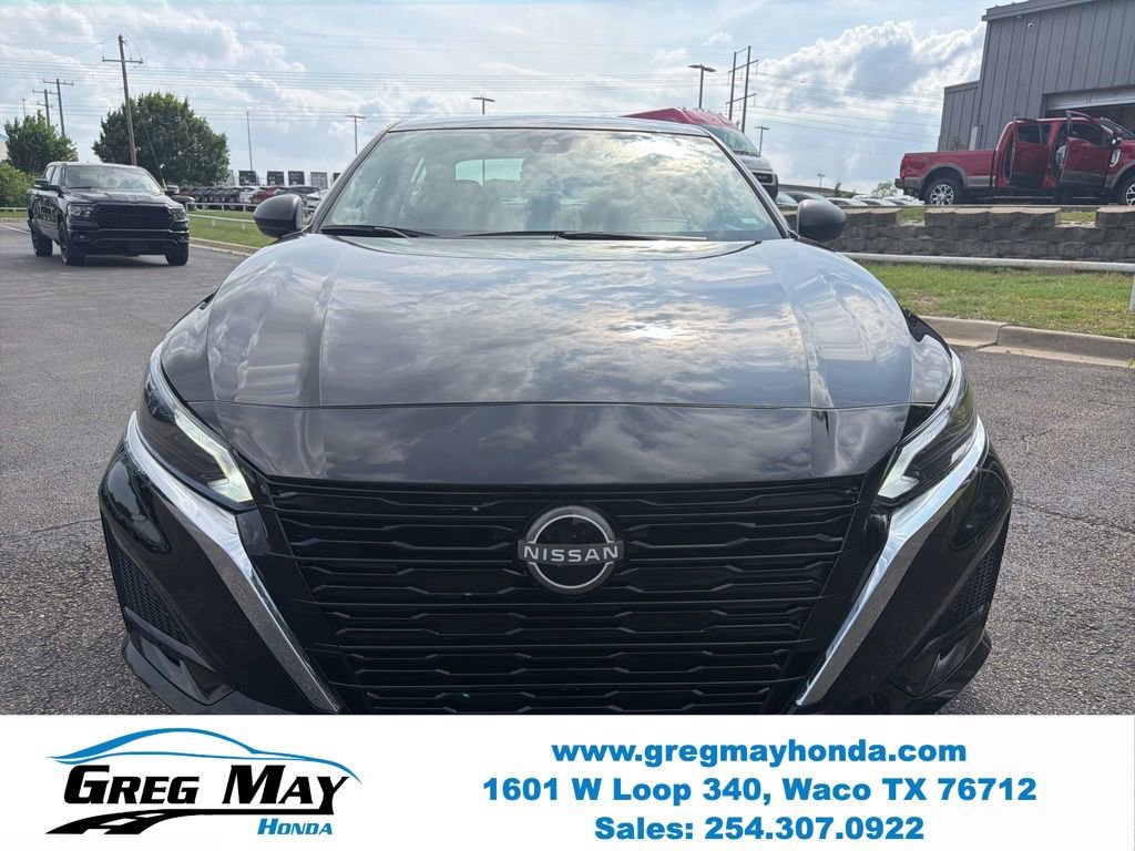 Used 2024 Nissan Altima 2.5 SV image 8