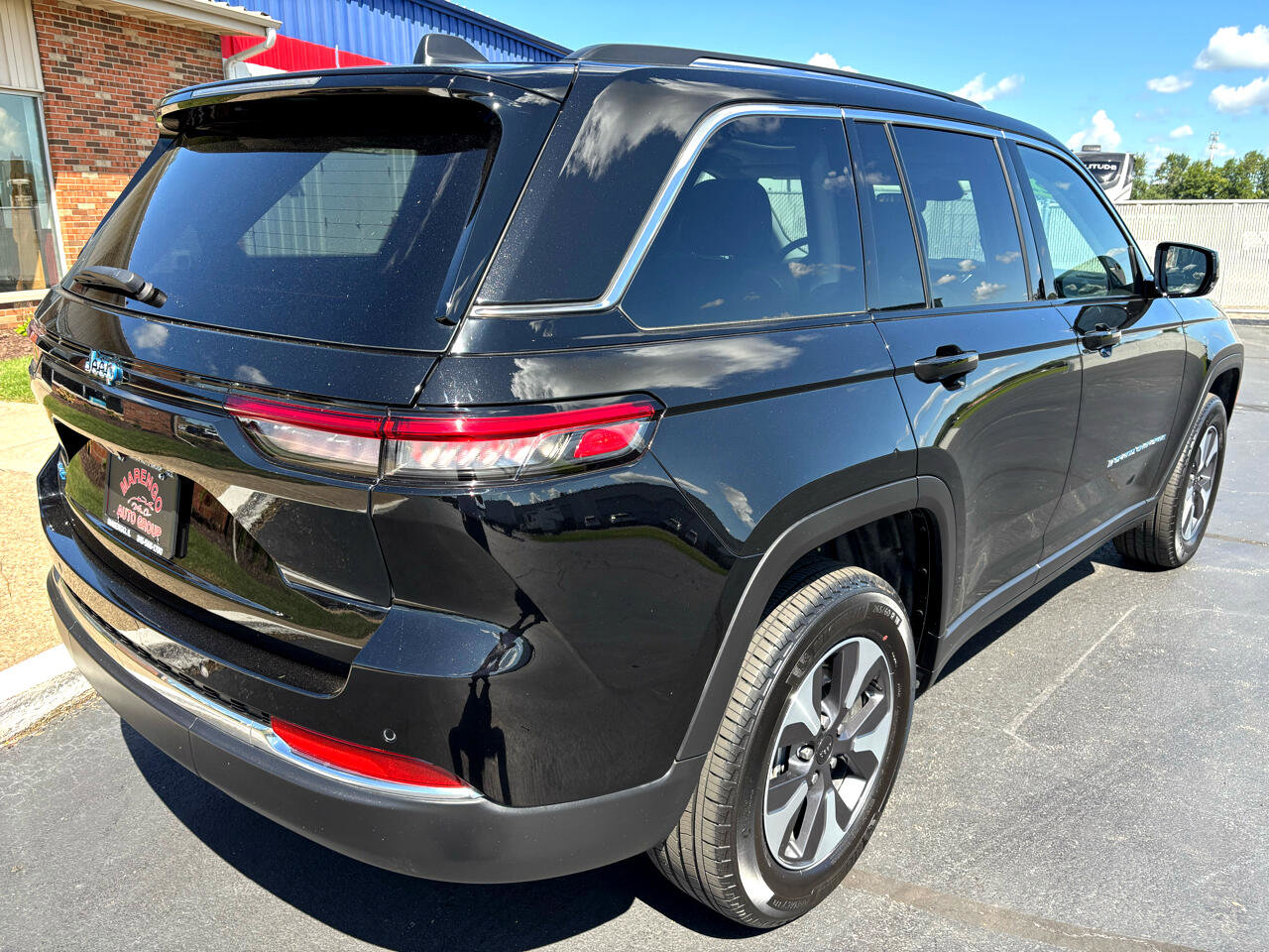 Used 2022 Jeep Grand Cherokee Limited 4xe image 3