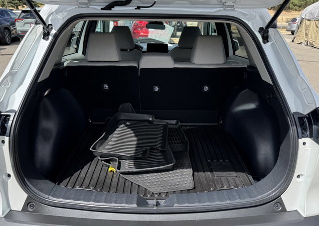 Used 2023 Toyota Corolla Cross LE image 8