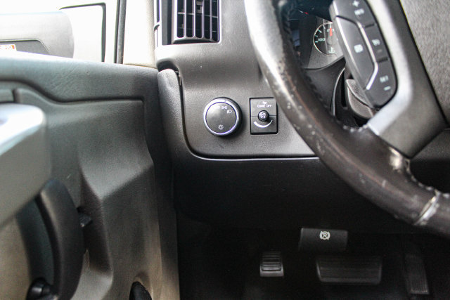 Used 2020 Chevrolet Express 3500 w/ Driver Convenience Package RWD image 24
