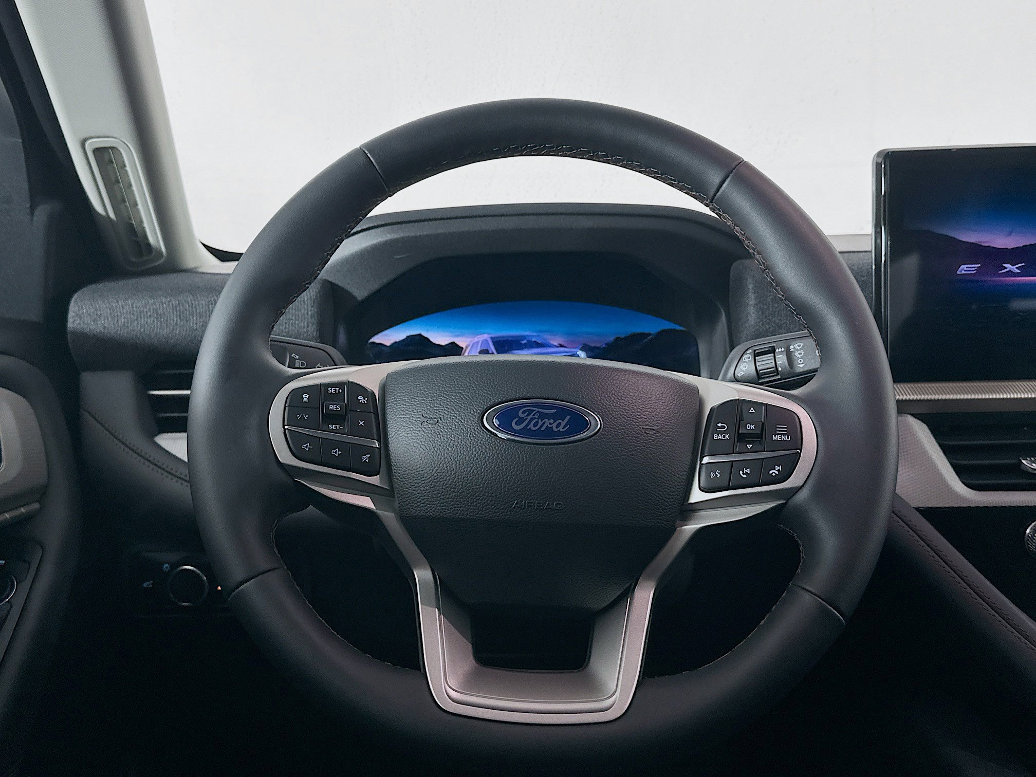 Used 2025 Ford Explorer Active image 18