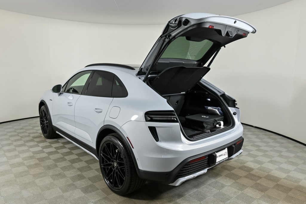 New 2025 Porsche Macan Turbo Electric image 35