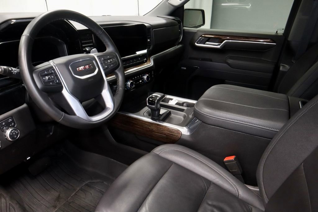 Used 2025 GMC Sierra 1500 Elevation w/ Elevation Premium Package AWD/4WD image 24