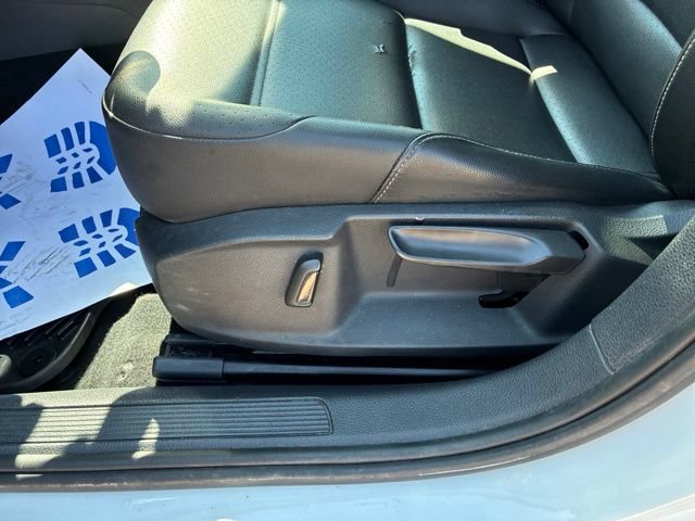 Used 2017 Volkswagen Golf Wolfsburg Edition FWD image 20