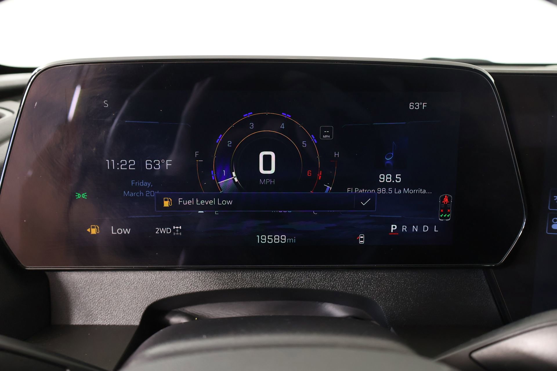 Used 2025 Chevrolet Traverse LT w/ Sun and Wheel Package image 4