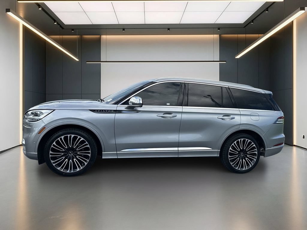 Used 2021 Lincoln Aviator Black Label w/ Dynamic Handling Package AWD/4WD image 2