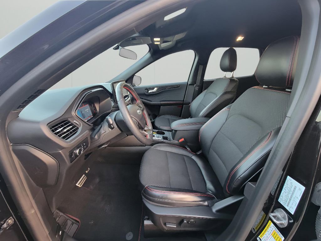Used 2023 Ford Escape ST-Line w/ Tech Pack #1 image 13