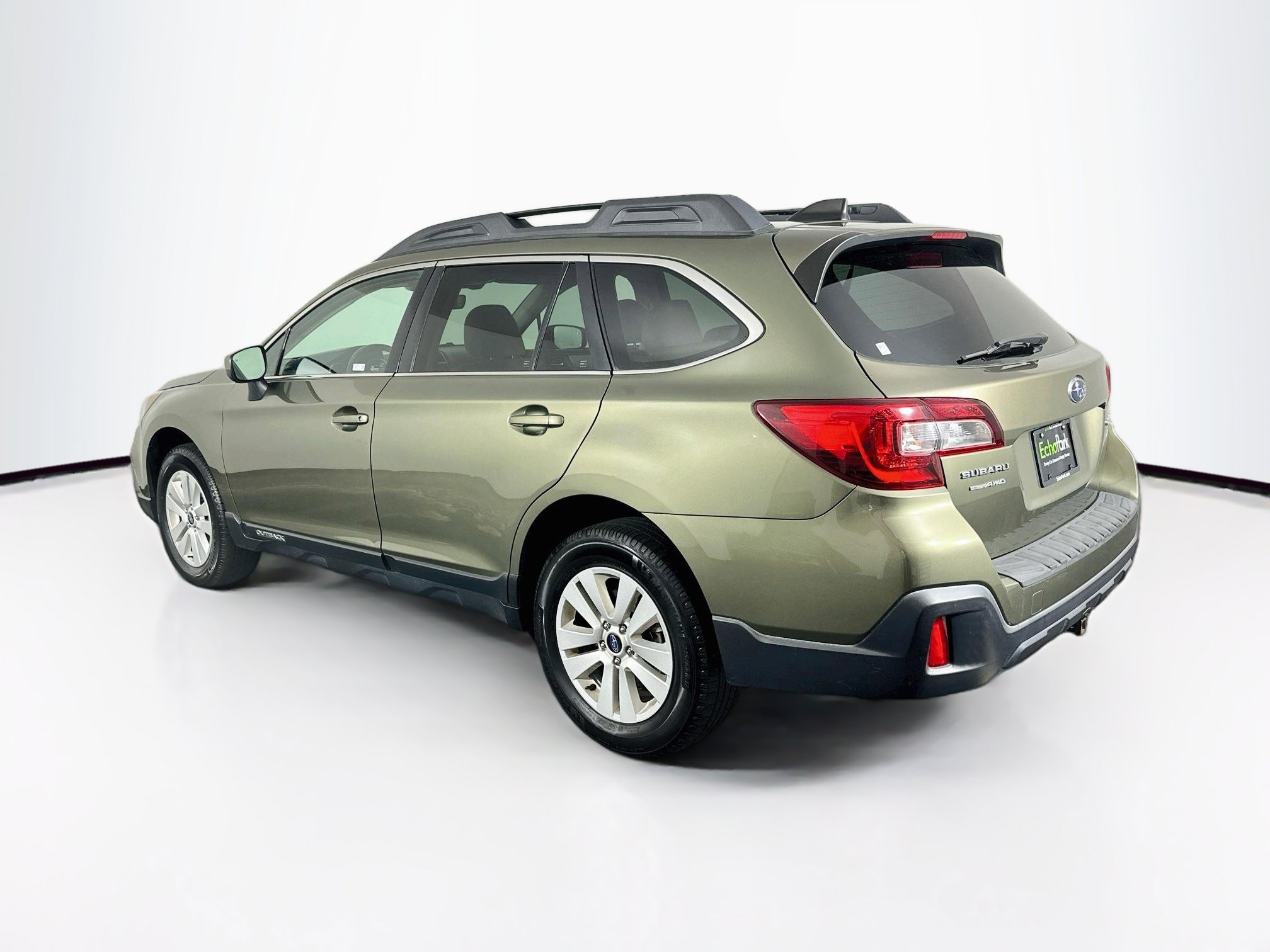 Used 2019 Subaru Outback 2.5i Premium AWD/4WD image 5
