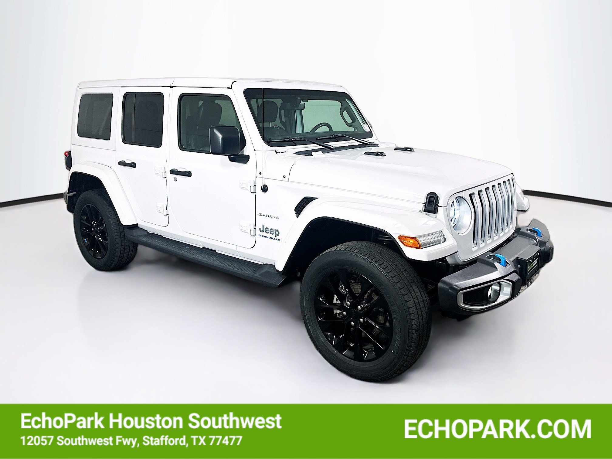 Used 2023 Jeep Wrangler Unlimited Sahara w/ Dual Top Group AWD/4WD image 1