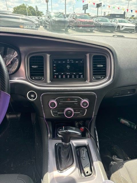 Used 2021 Dodge Charger SXT w/ Blacktop Package RWD image 7
